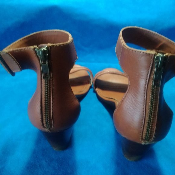 Steve Madden Sandals - Picture 3 of 8